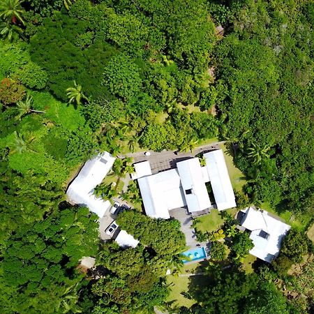 Red Coconut Self-Catering Lägenhet Baie Lazare  Exteriör bild